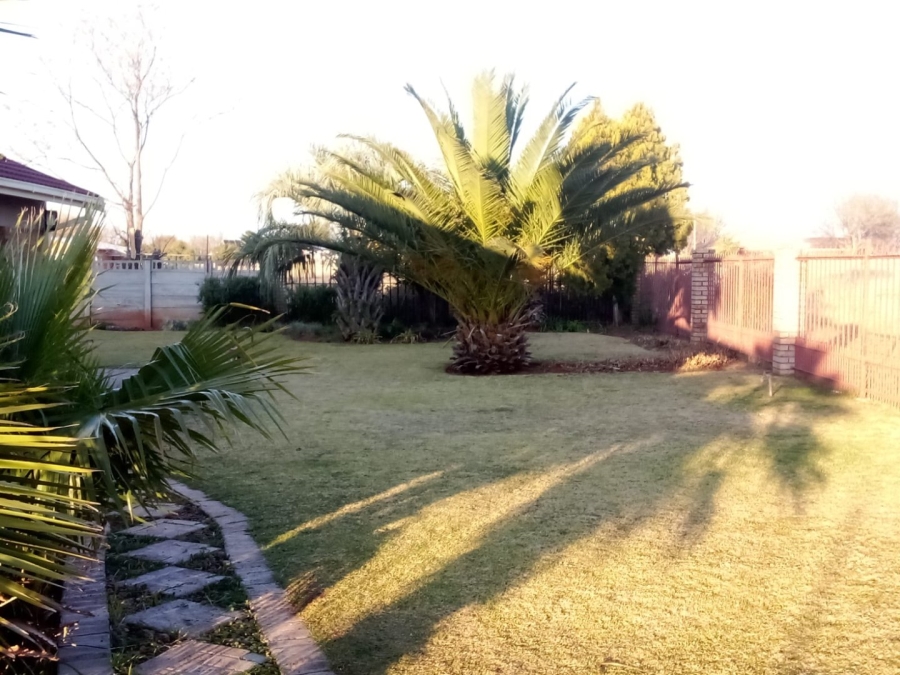 4 Bedroom Property for Sale in Petrusburg Free State